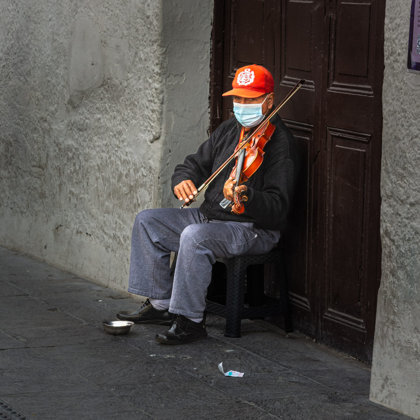 Peruvian street fiddler